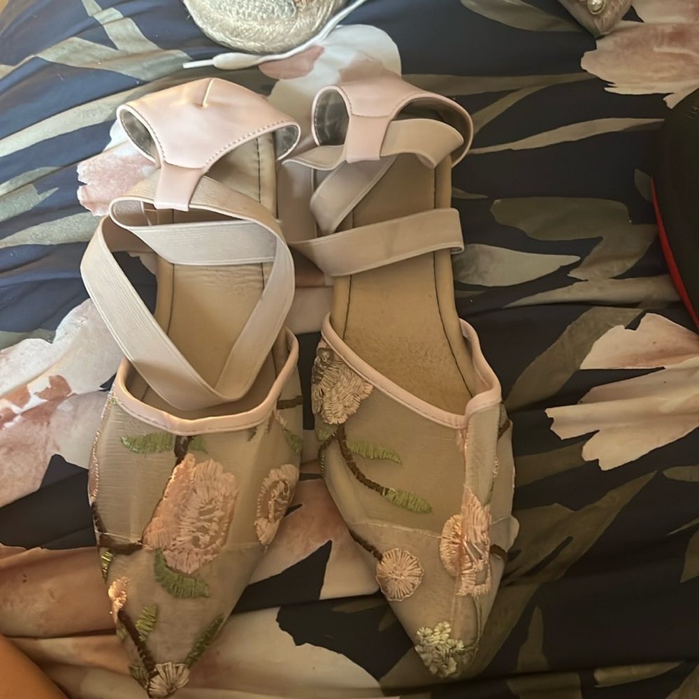 Flower mesh flats